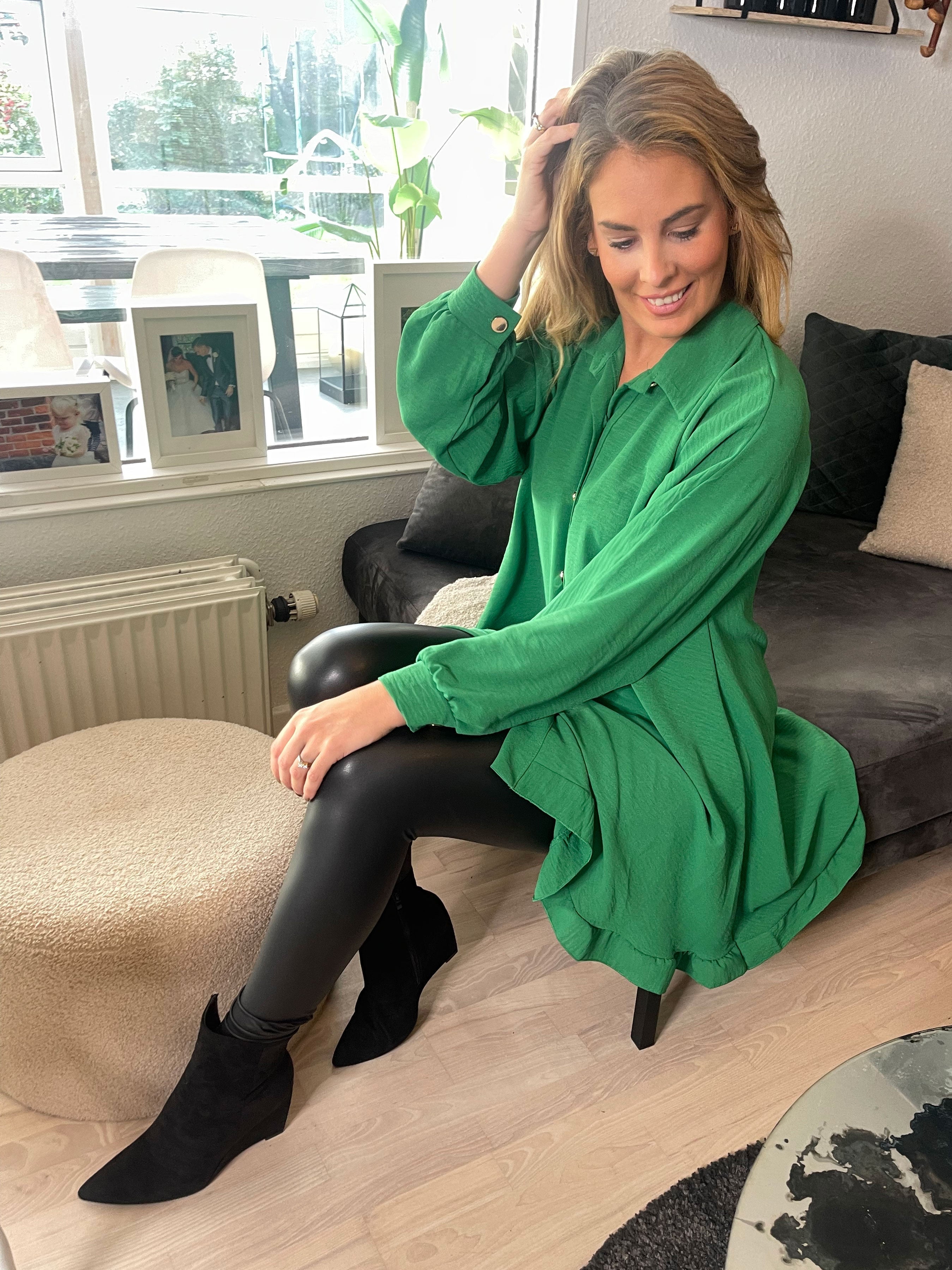 Nilsa - Söt skjortklänning med liten volang